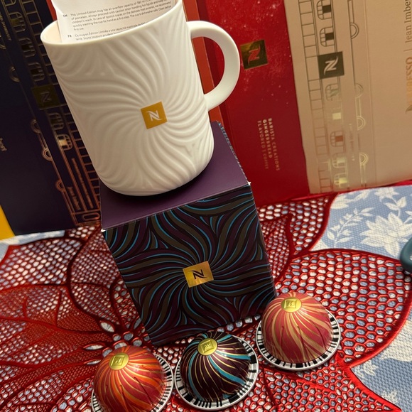 Nespresso VERTUO 2025 festival mug plus festival collection pods - Picture 1 of 6